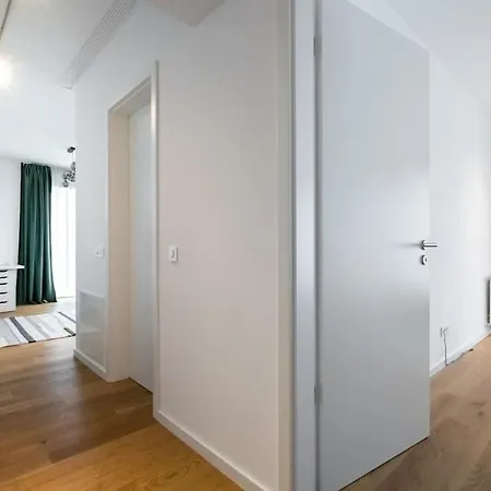 公寓 Blue Lagoon- 1 Bedroom Amazing Balcony *