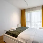 Blue Lagoon- 1 Bedroom Amazing Balcony شقة *