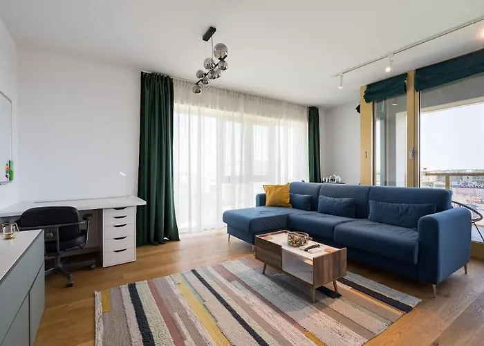 Blue Lagoon- 1 Bedroom Amazing Balcony * Βουκουρέστι